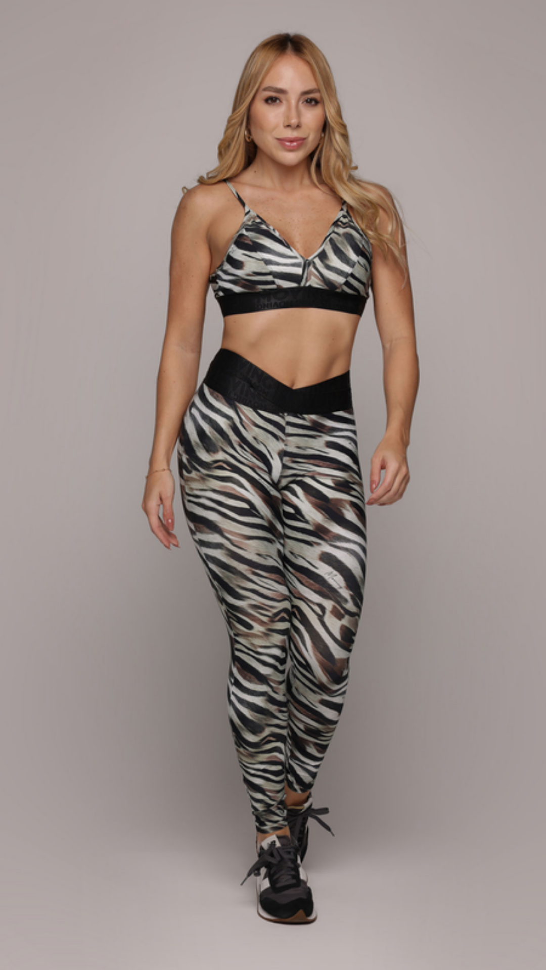 Conjunto Moving HIT Sem Empina Bumbum MASAI EXCLUSIVO